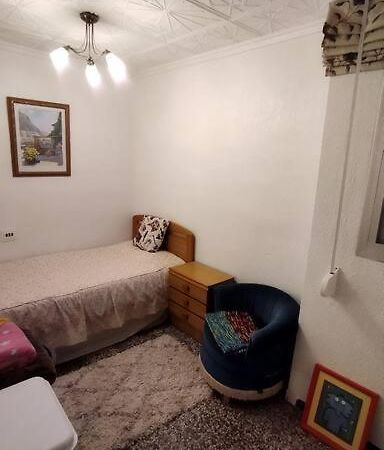 Charming Three Bedroom Apartment In Alcoi Exterior foto